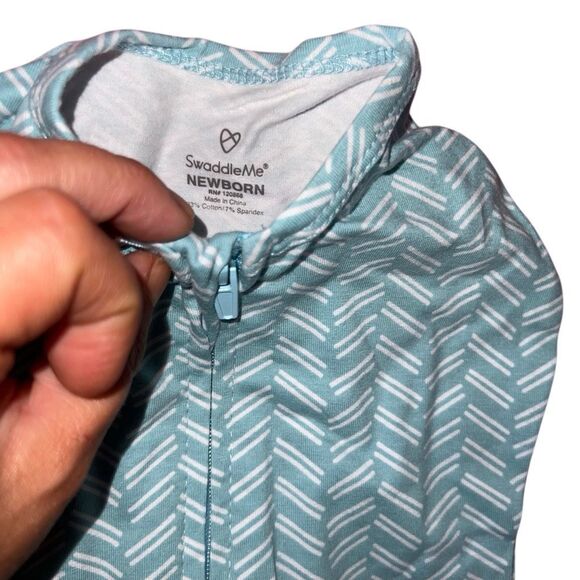 Baby girls size 0-3 months outfit swaddle wrap - Picture 2 of 2